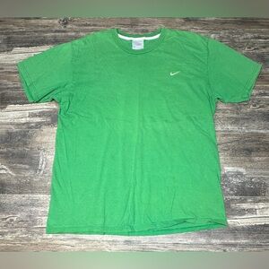 Nike Mini Swoosh Green T Shirt Mens XL Athletic Essential Tee